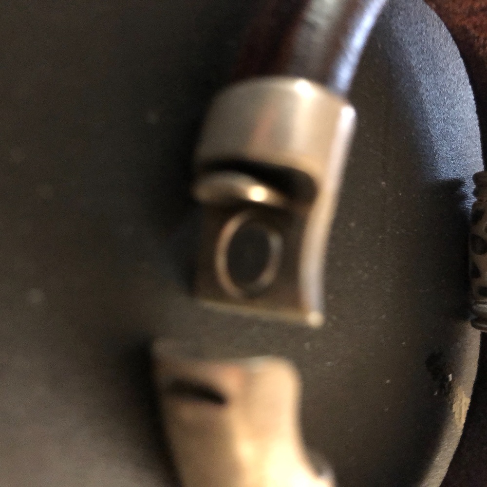Hammered Silver Bangle Leather Bracelet - Picture 3 of 3